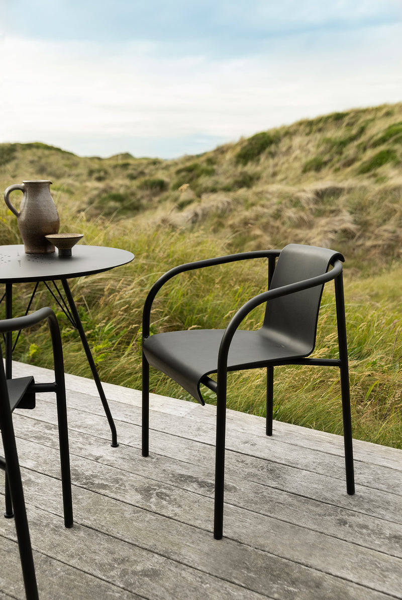 Nami Outdoor Dining Arm Chair