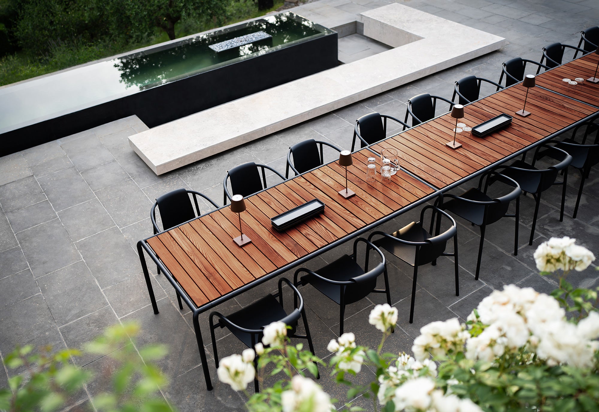 Avanti Outdoor Infinite Dining Table