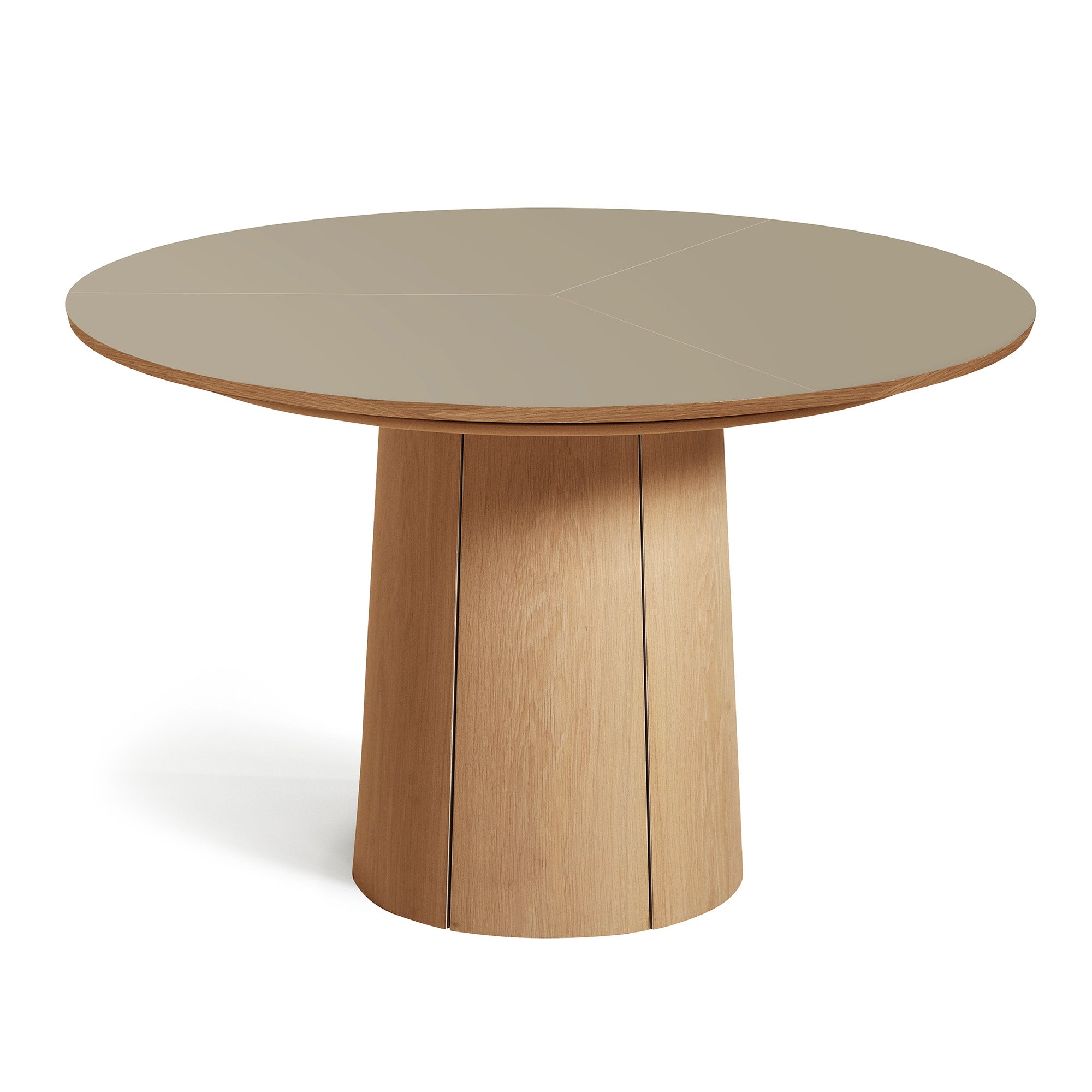 Skovby SM 33 Extendable Round Dining Table
