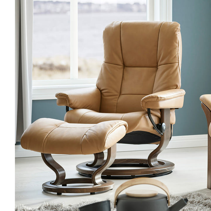 Stressless Mayfair Medium Recliner & Ottoman - Classic - Velaro