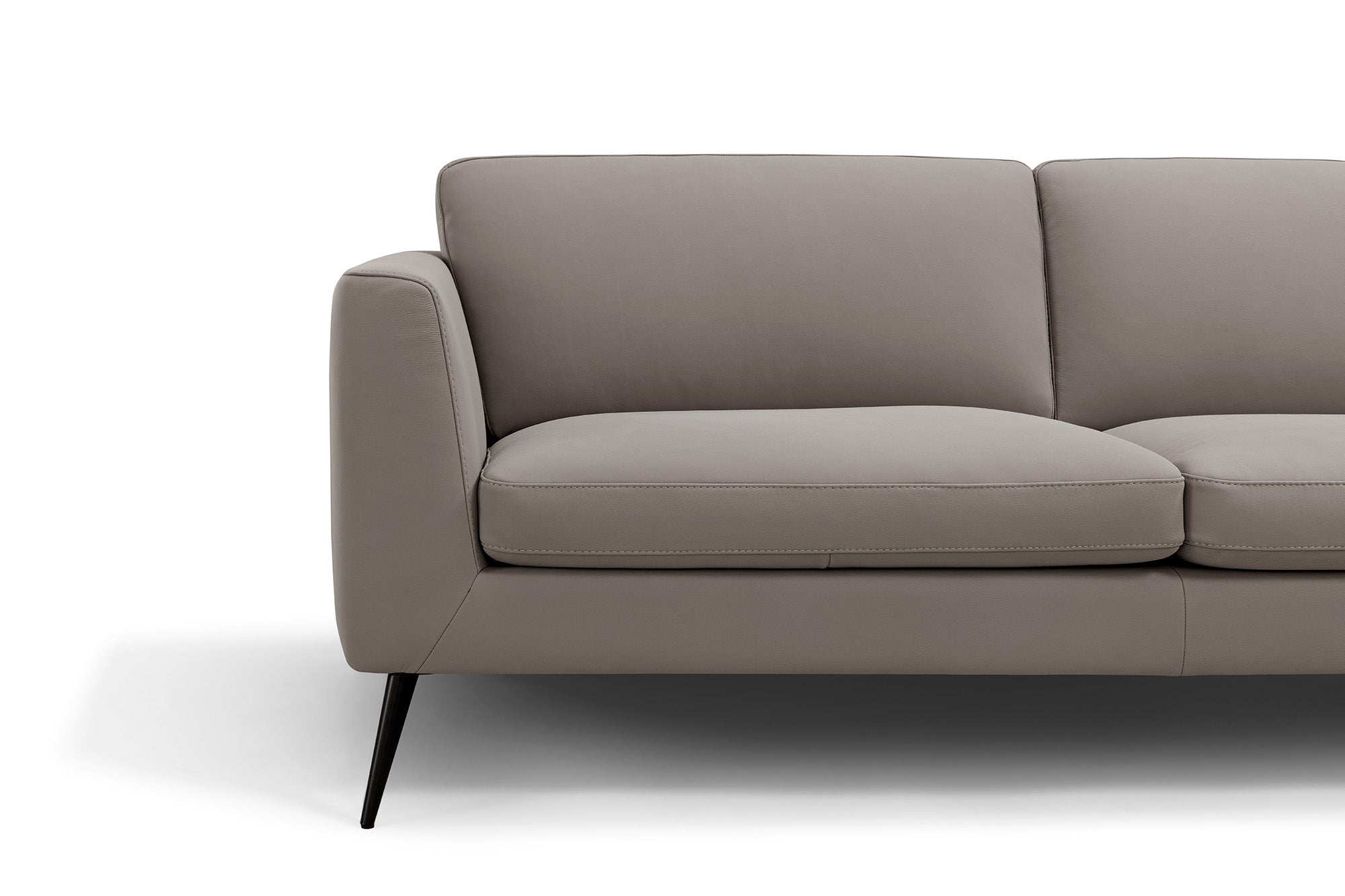 Aria Amore Loveseat