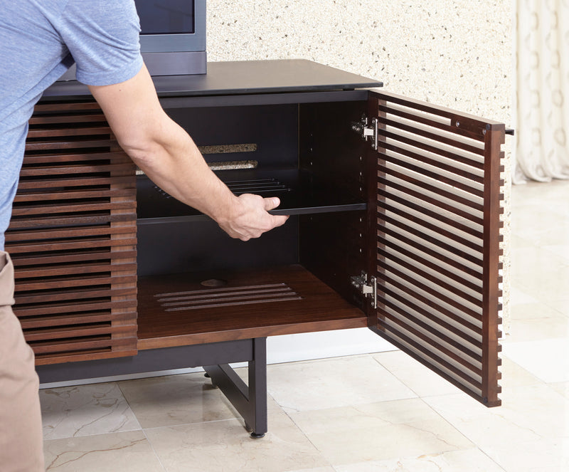 Setting an adjustable shelf in the right facing cabinet