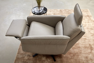 The aura in a natural recline position, and can recline further to take a nap GALLERY