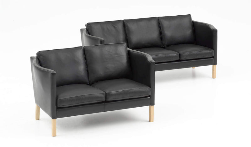 Nielaus AV 59 Sofa loveseat Black Hansen Interiors