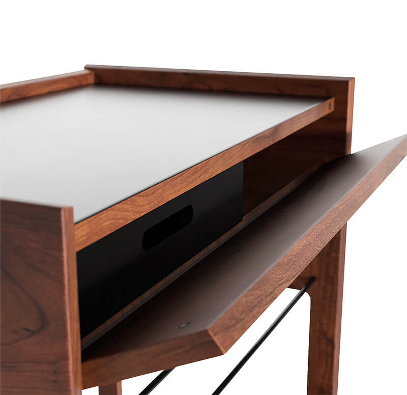 Skovby-SM-135-Compartment-Detail-Hansen-Interiors