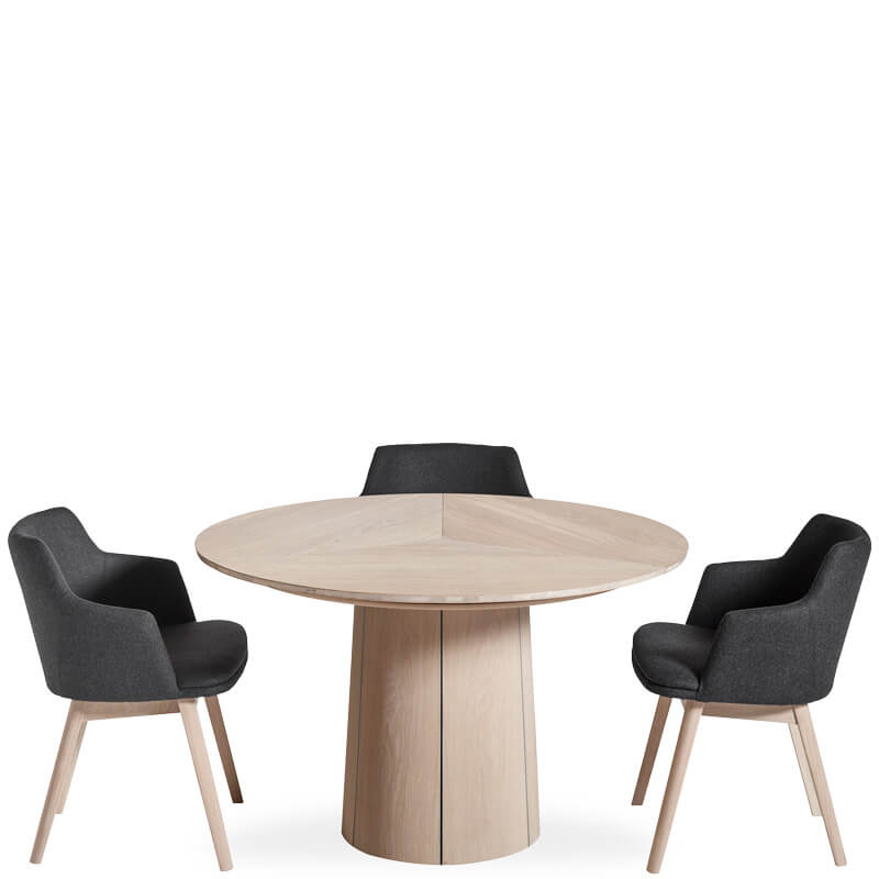 Skovby-SM-33-with-Three-Chairs-Hansen-Interiors GALLERY