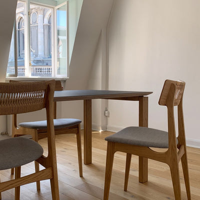 Kvadrat Remix Grey on Oak at Table GALLERY
