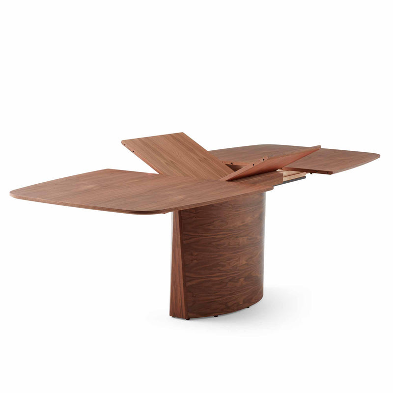 skovby sm 116 dining table walnut opened with leaf mechanism almost opened with leaves almost flat to the table surface