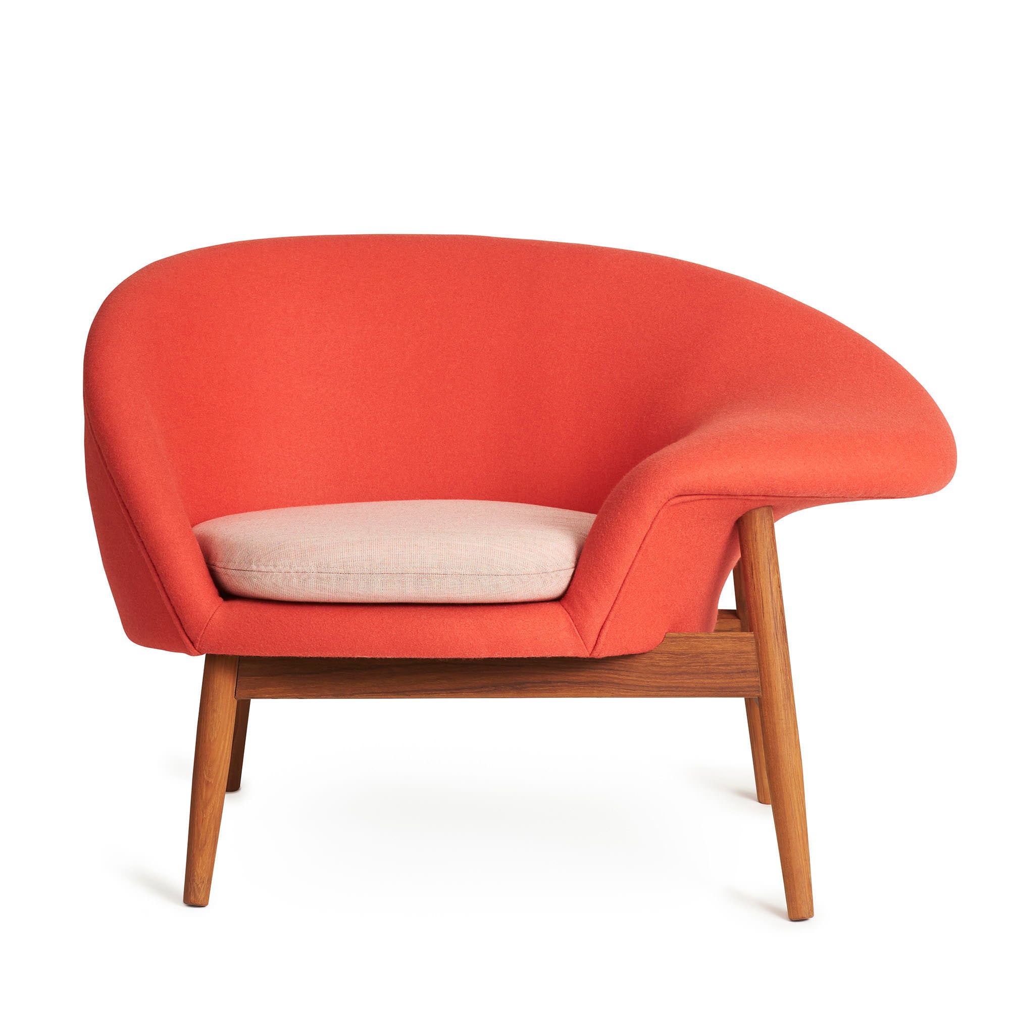 Fried Egg Chair by Warm Nordic