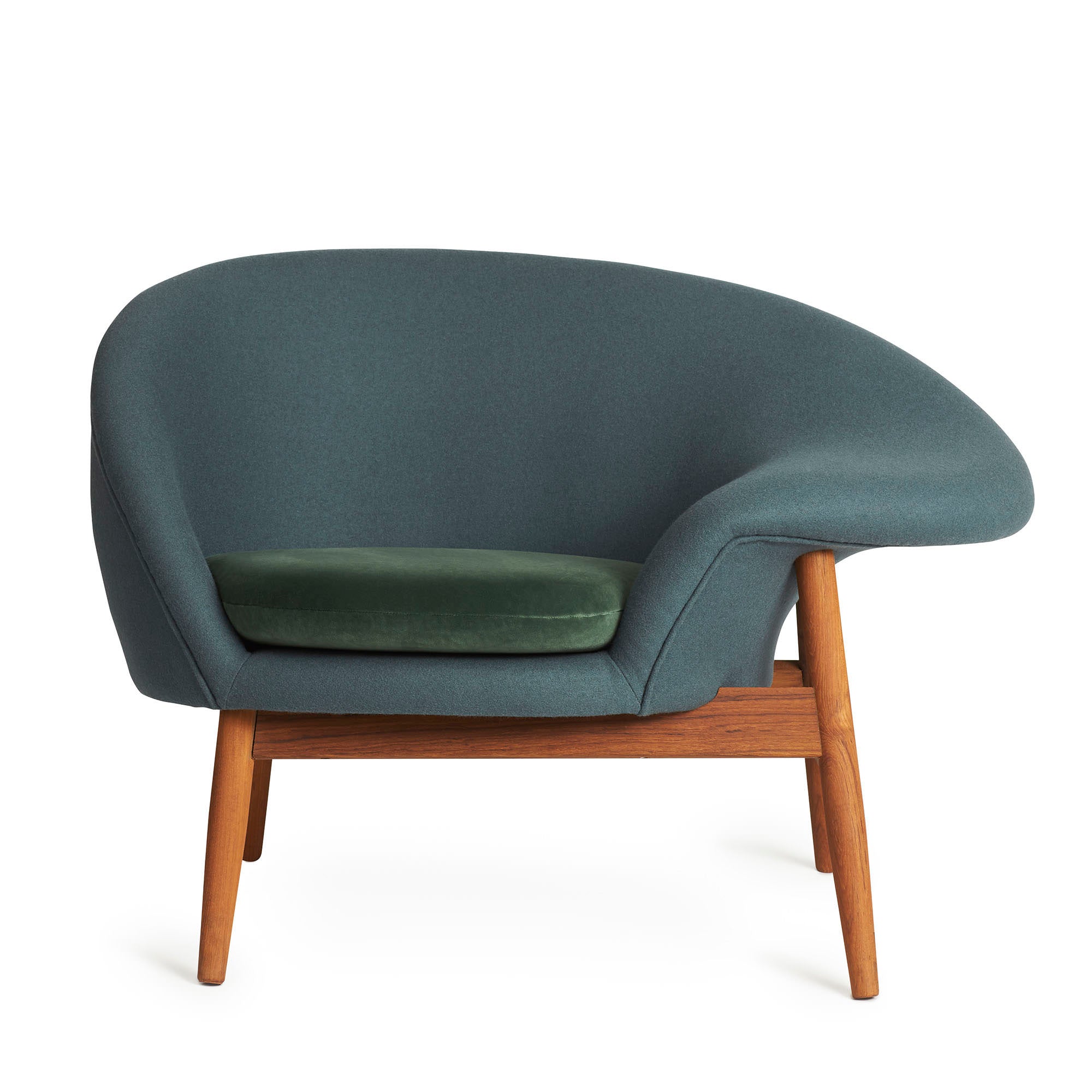 Fried Egg Chair by Warm Nordic