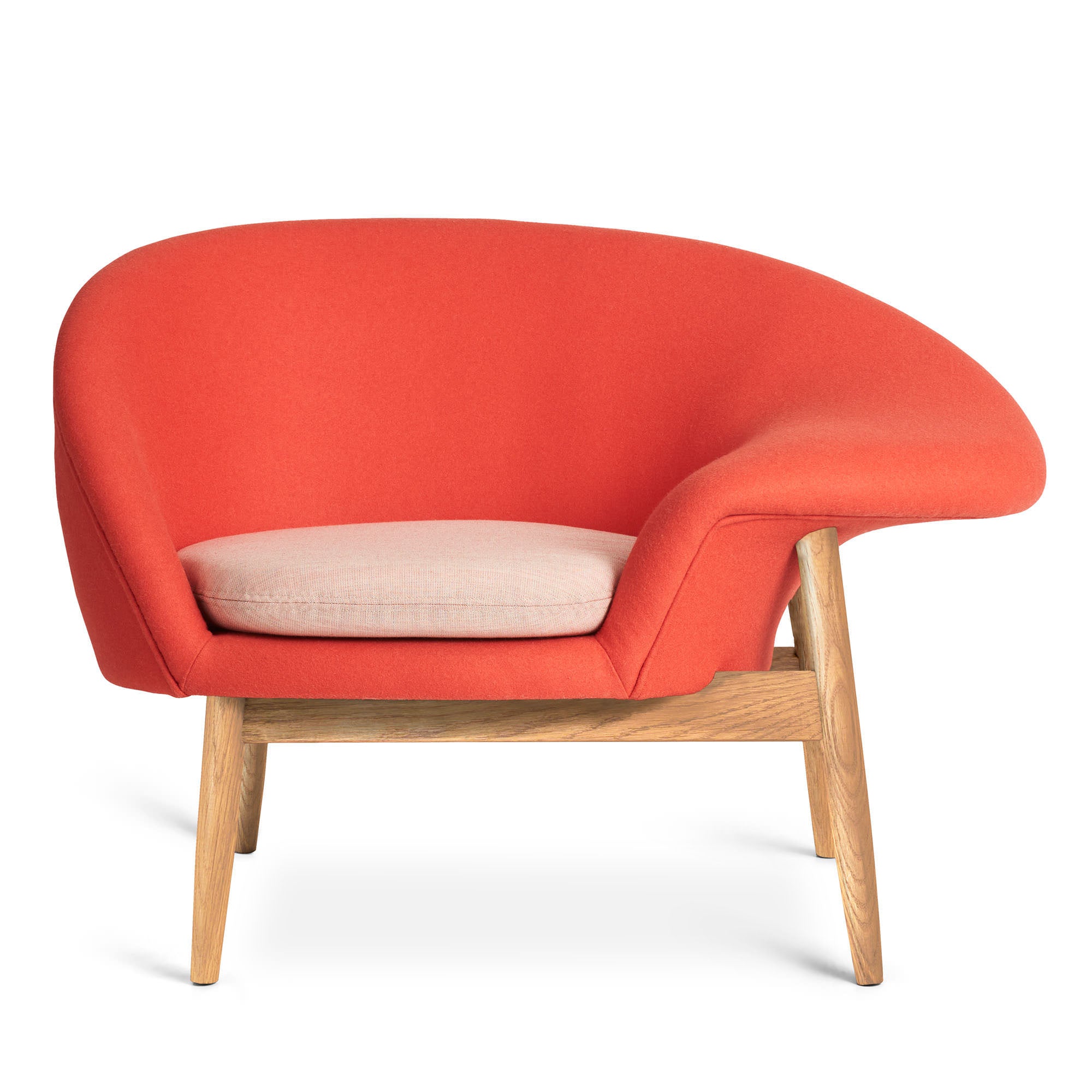 Fried Egg Chair by Warm Nordic