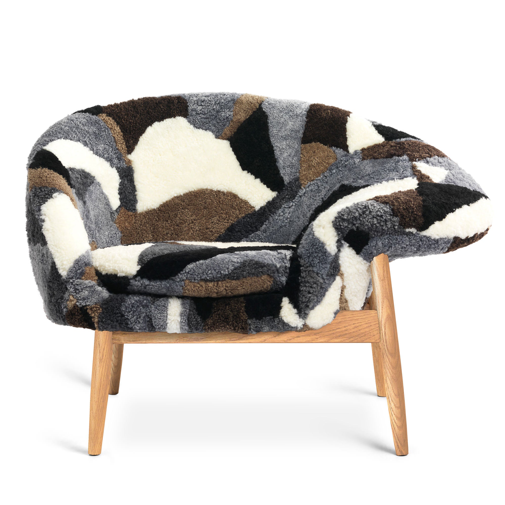 Fried Egg Chair by Warm Nordic