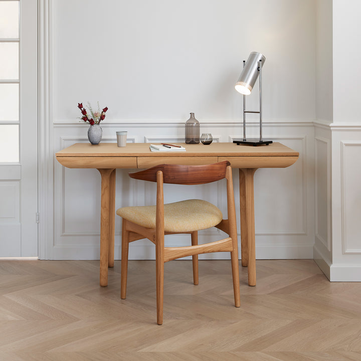 Cow Horn Chair Oak & Walnut - Knud Faerch by Warm Nordic - Hansen