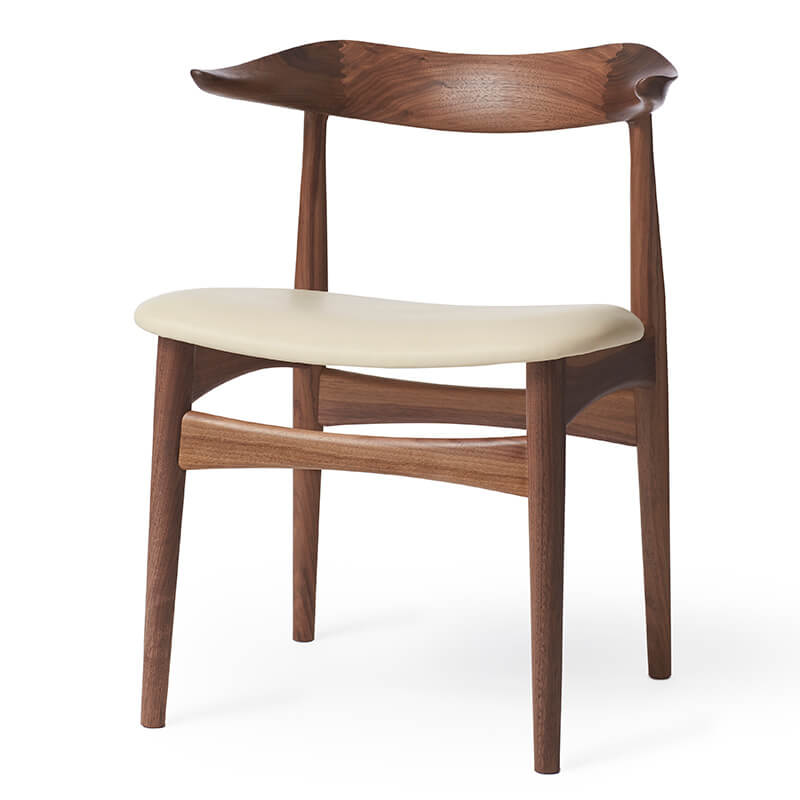warmnordic-furniture-cowhorn-diningchair-wanut-Prescott 201 leather Hansen Interiors